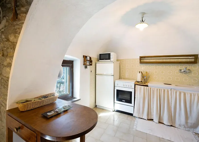 La Dimora Del Tempo Perduto * Castelvecchio di Rocca Barbena